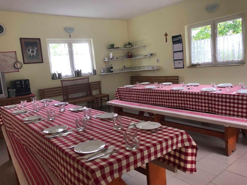 Lupeni Balazs Vendeghaz公寓式酒店 外观 照片