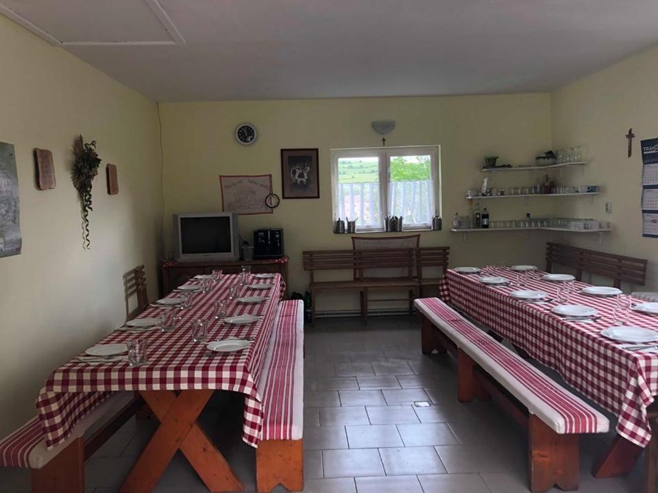 Lupeni Balazs Vendeghaz公寓式酒店 外观 照片